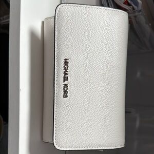 Michael Kors White Wallet Purse